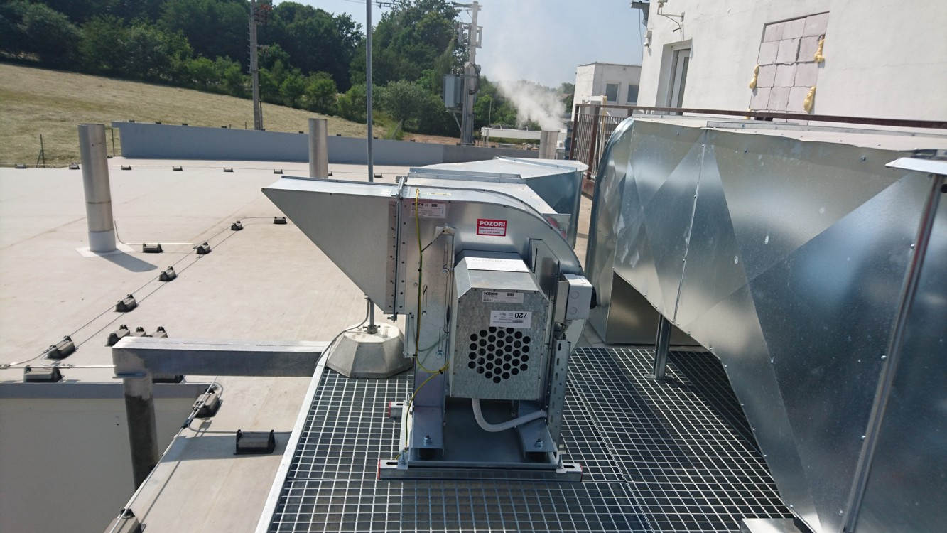 Odvětrání prostoru výroby a údíren pro řeznictví H+H