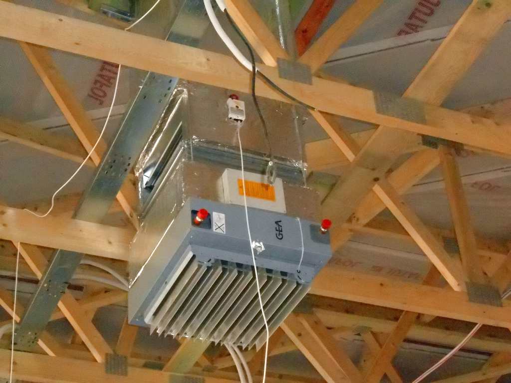 Větrání a teplovzdušné vytápění Dislokace leteckého stanoviště IZS, Služebny MPO a skladů SHT