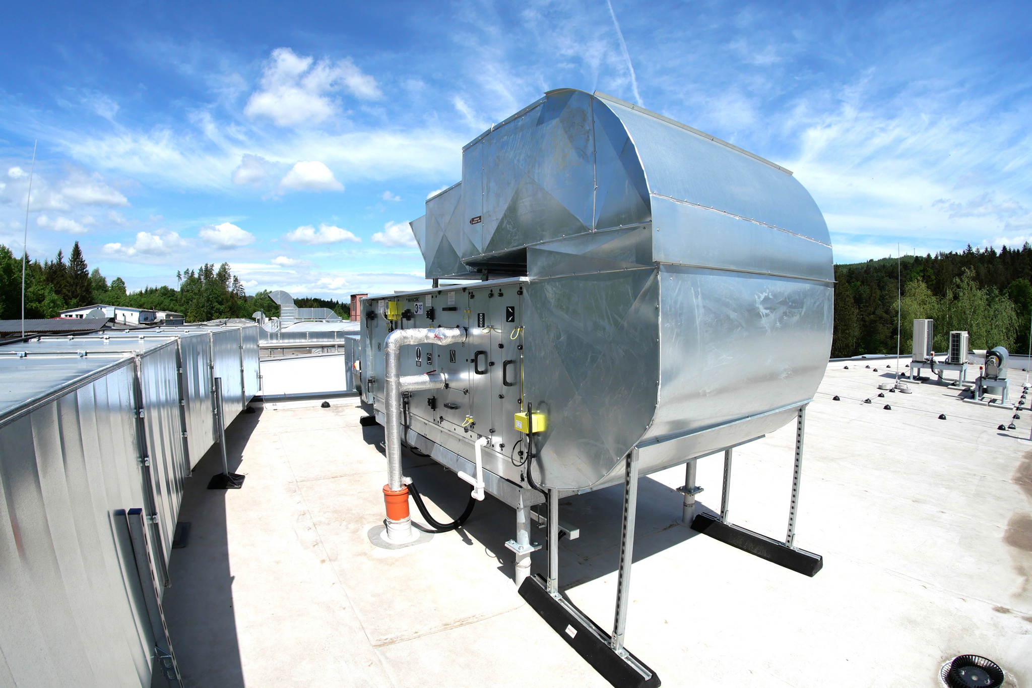 Větrání a klimatizace haly FLATBED