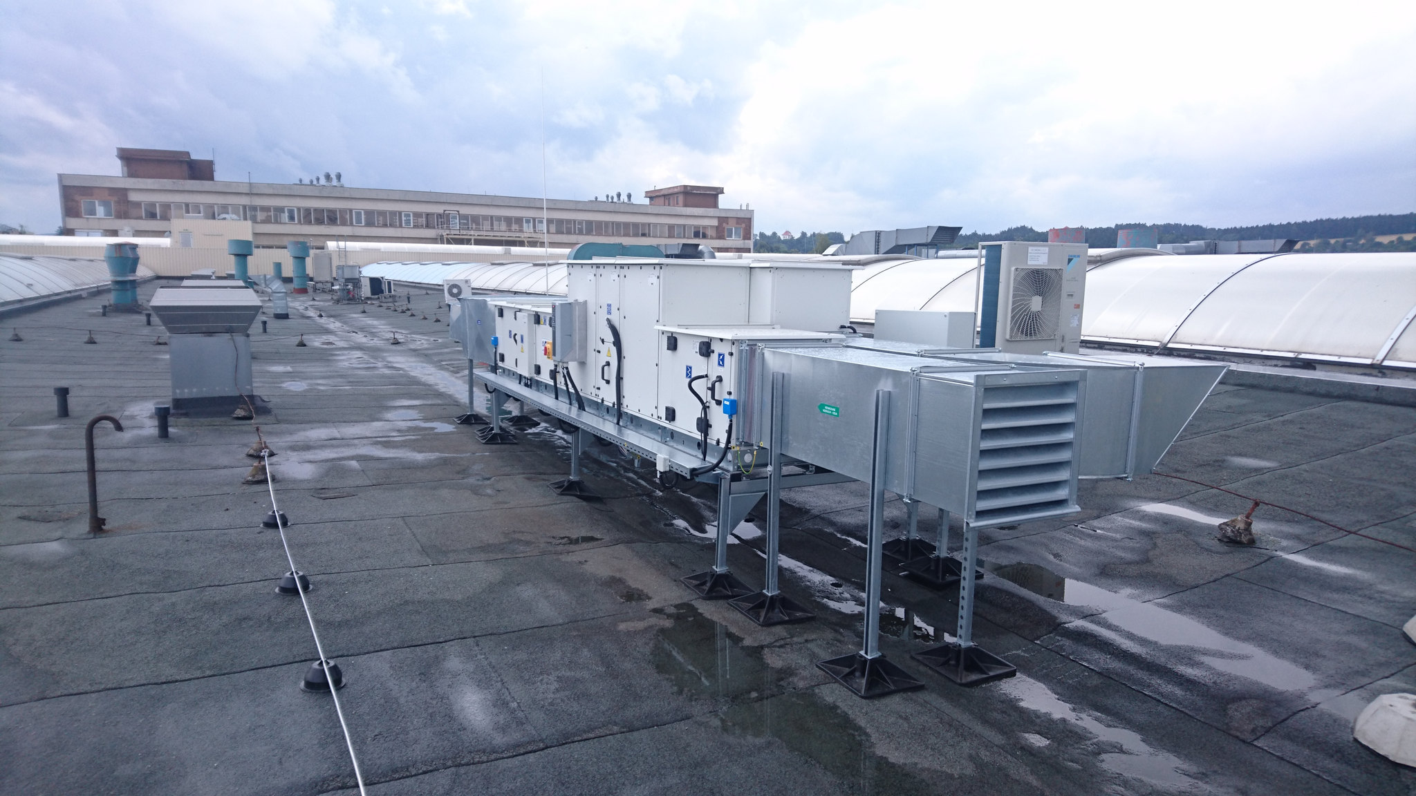 Větrání a chlazení místnosti programátorů