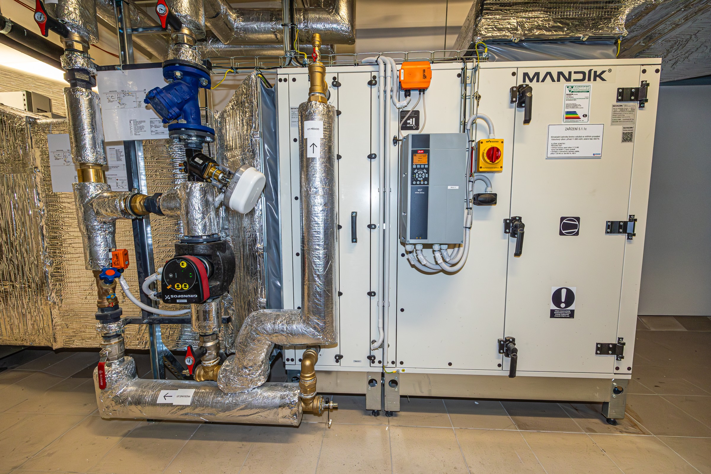 TECHNOLOGICKÁ LABORATOŘ - rekonstrukce vzduchotechniky