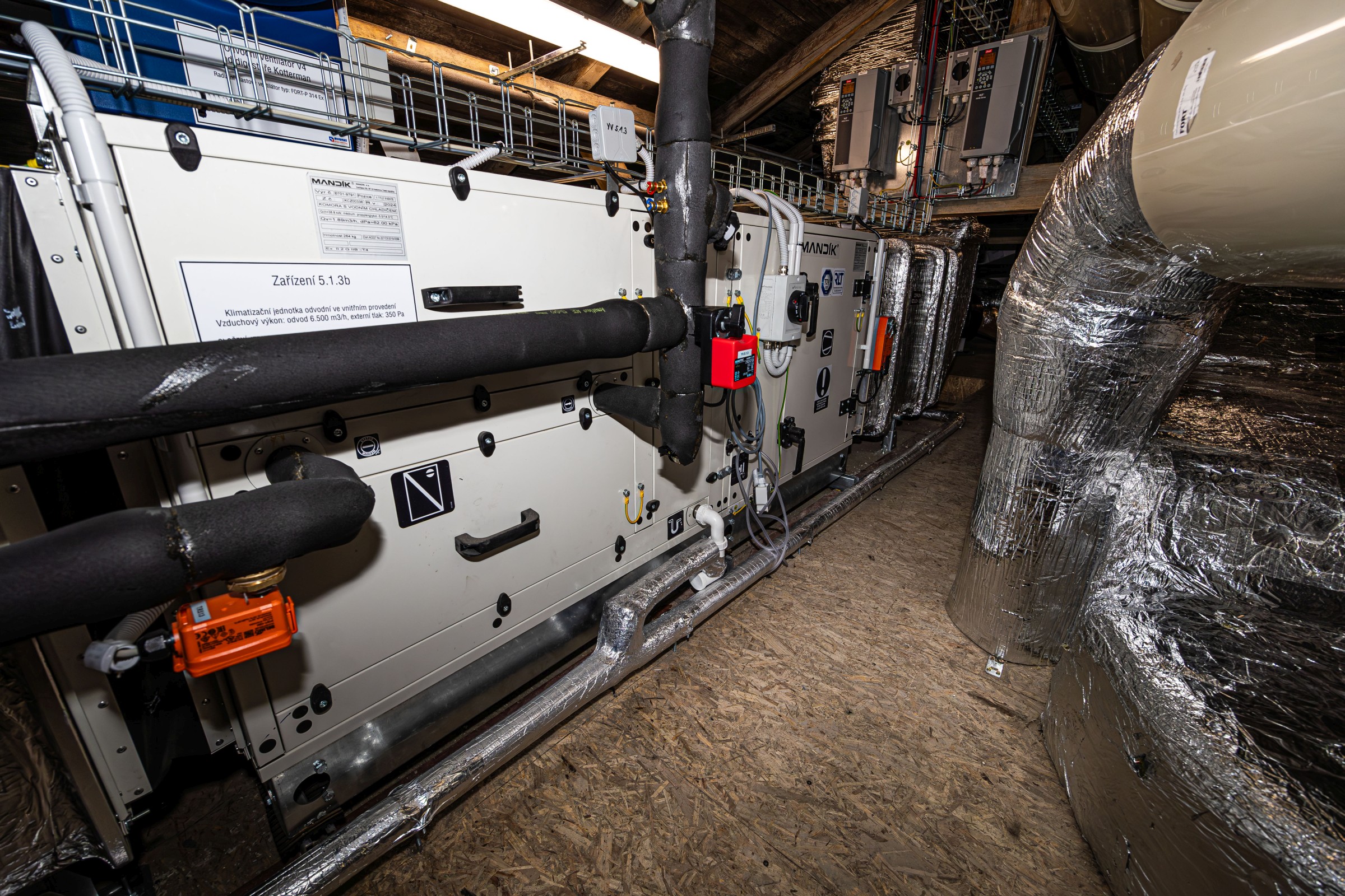 Rekonstrukce vzduchotechniky v technologické laboratoři – Synthon Blansko