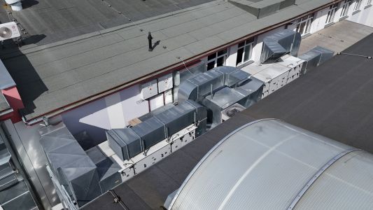 Větrání dílen Anolis A D6 – objekt „H“, ROBE Lighting