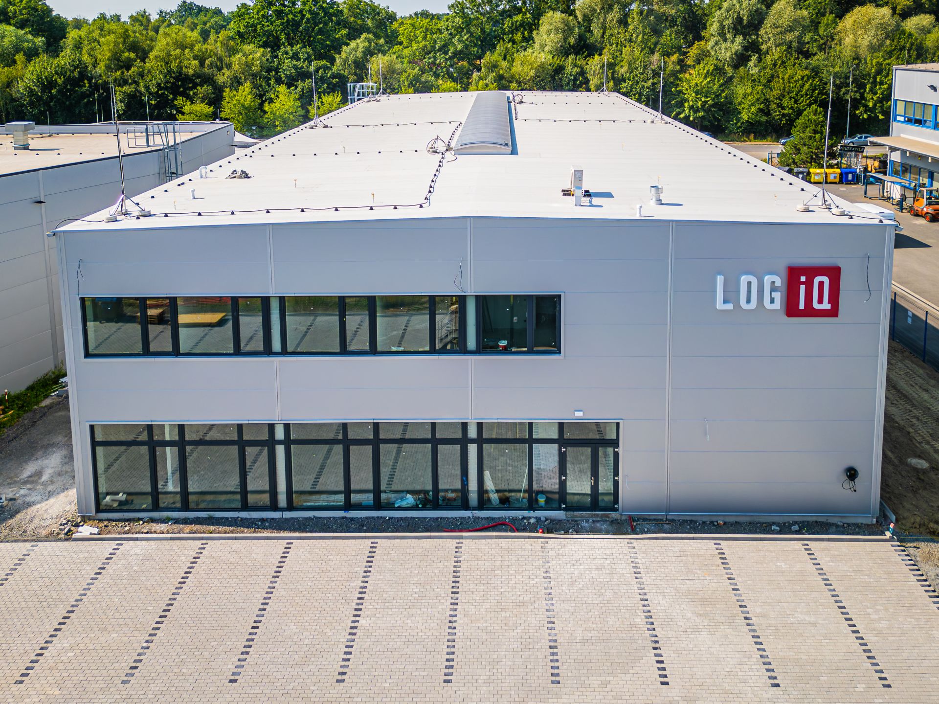 Průmyslová hala a showroom pro gastro technologie